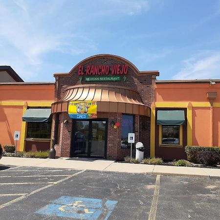 The Garden Inn Elkhart Exterior photo