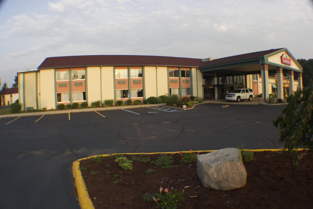 The Garden Inn Elkhart Exterior photo