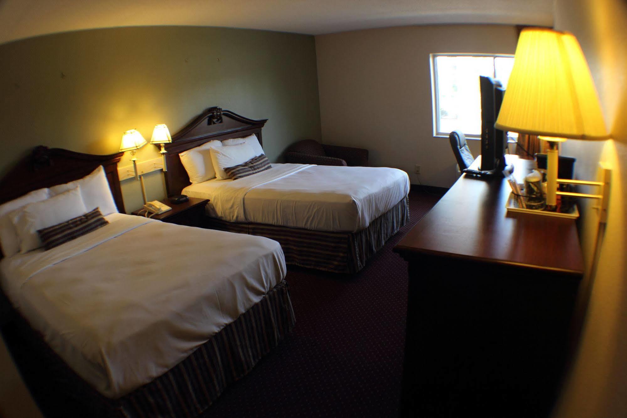 The Garden Inn Elkhart Exterior photo
