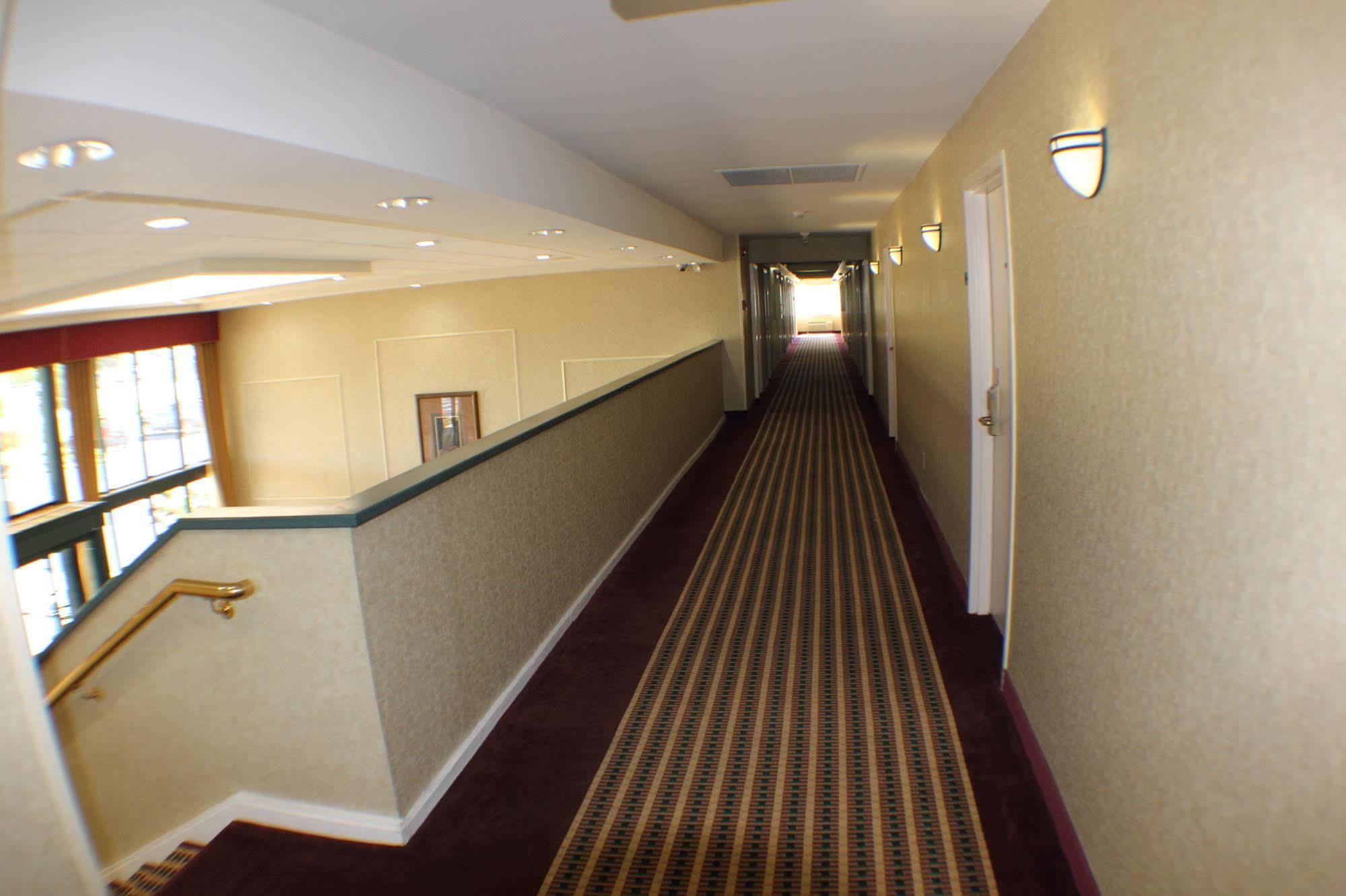The Garden Inn Elkhart Exterior photo