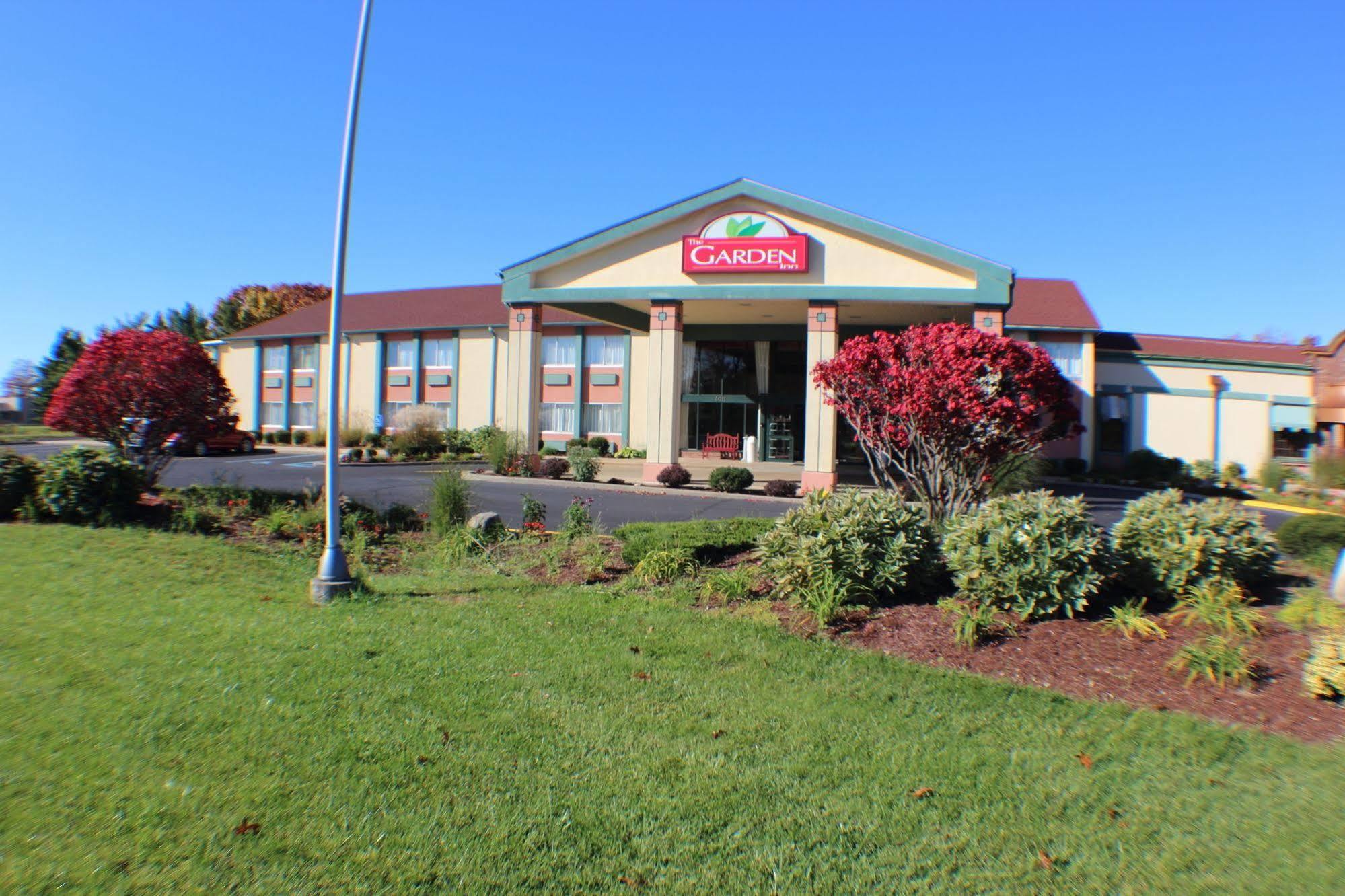 The Garden Inn Elkhart Exterior photo